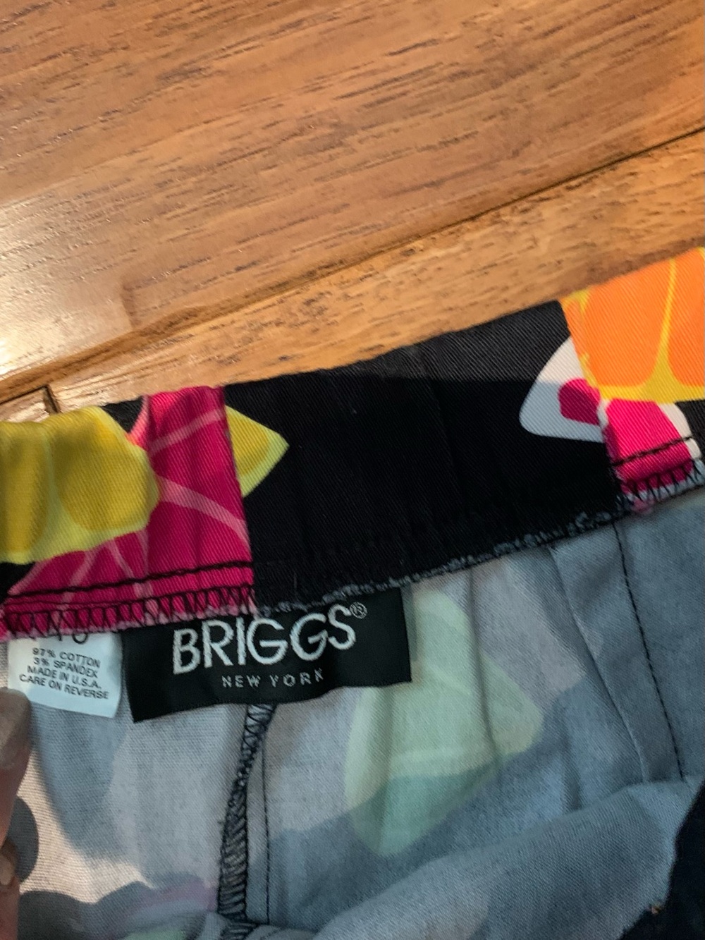 Vintage Briggs New York Black Capris Pants with Neon Citrus Slices - Picture 9 of 10